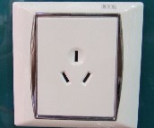 ���܏�늲������ NB8103 ���O 