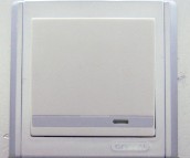 �ɱ����E���_�P��� A6211 1λ�p�� ��ɫ