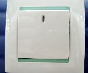 ���ɴ��E���_�P��� S9013Y 1λ�ο� �G߅��ɫ