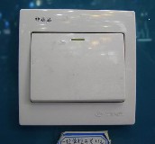 �Aˇ�������E���_�P��� ƽ��ϵ�� 1λ�ο� ��ɫ