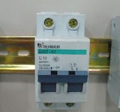 ������·��\�՚��_�P DZ47-63 C10 2P 10A 