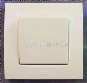 ABB���E���_�P��� Au10153-WW 1λ�ο� ��ɫ