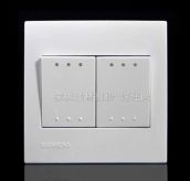 ���T�Ӵ��E���_�P��� �`��ϵ��5TA0862-1NC1 2λ�ο� ��ɫ