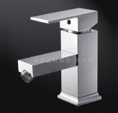 �Aˇ�Dϴ���^ VM46147C �ΰ��� 